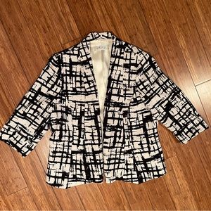 Kasper lined, open lapel, shawl collar jacket with 3/4 cuffed sleeves. Size 14